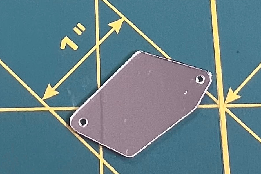 Crystal ♦ MM17x32 ♦ Dozen - 12pcs. ♦ Acrylic Mirror ♦ Sew-On ♦ Pentagon B