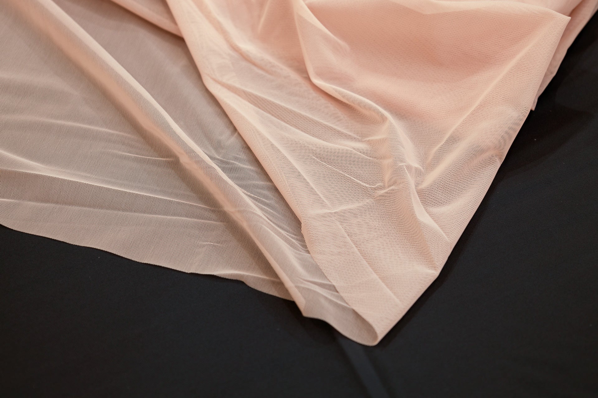 Mesh Carvico Alicante Crush $/foot