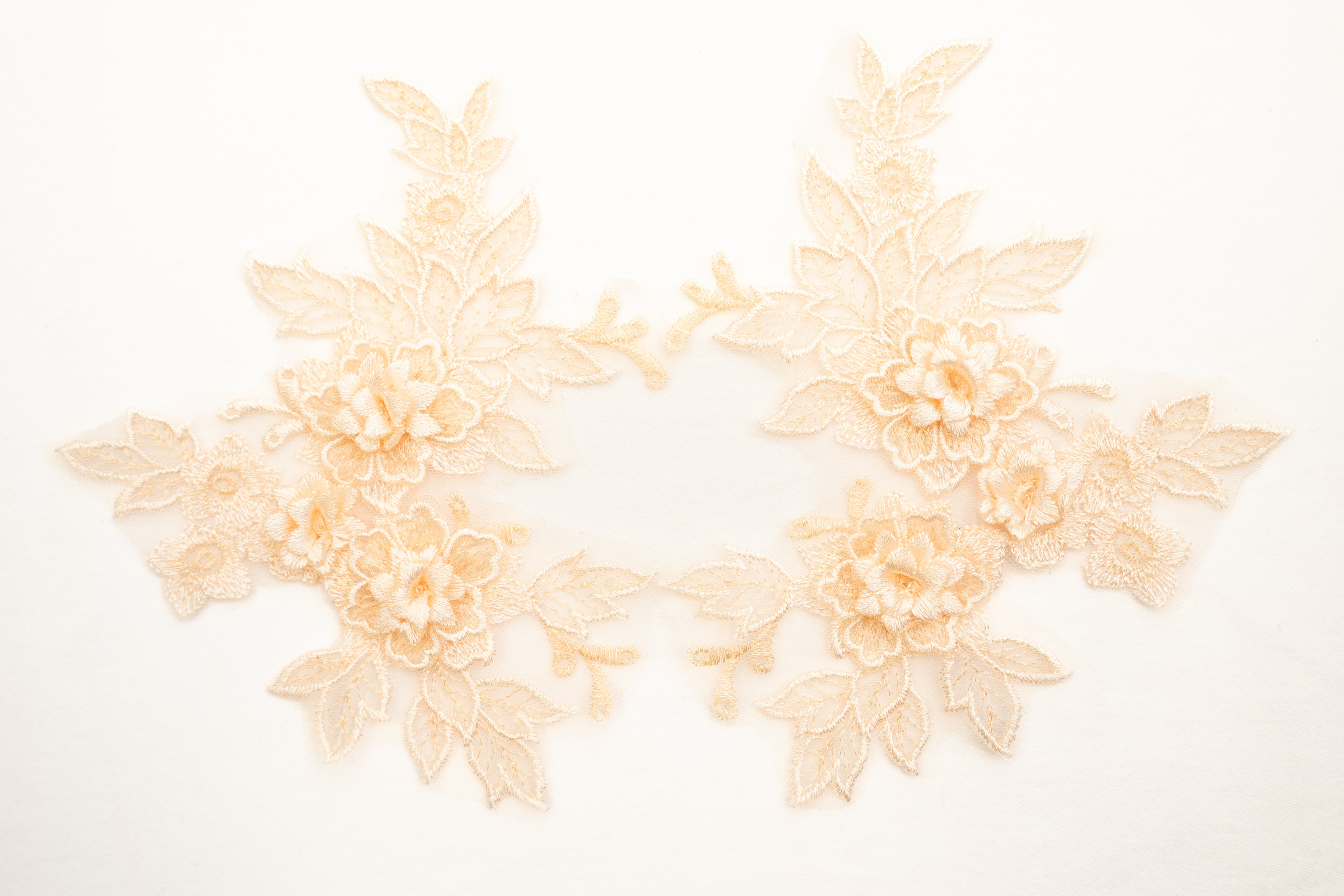 Mia 3D Floral Lace Embroidery Applique CM19x14 Light Peach Pair