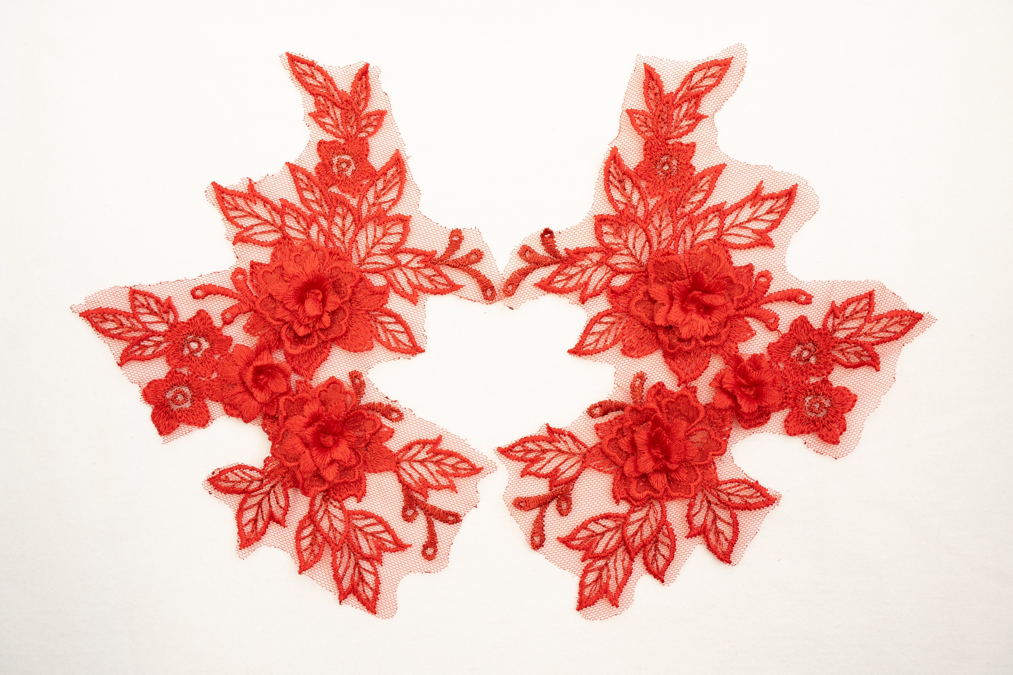 Mia 3D Floral Lace Embroidery Applique CM19x14 Light Siam Pair