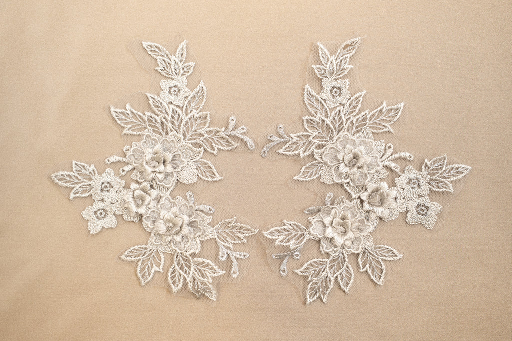 Mia 3D Floral Lace Embroidery Applique CM19x14 Silver Pair