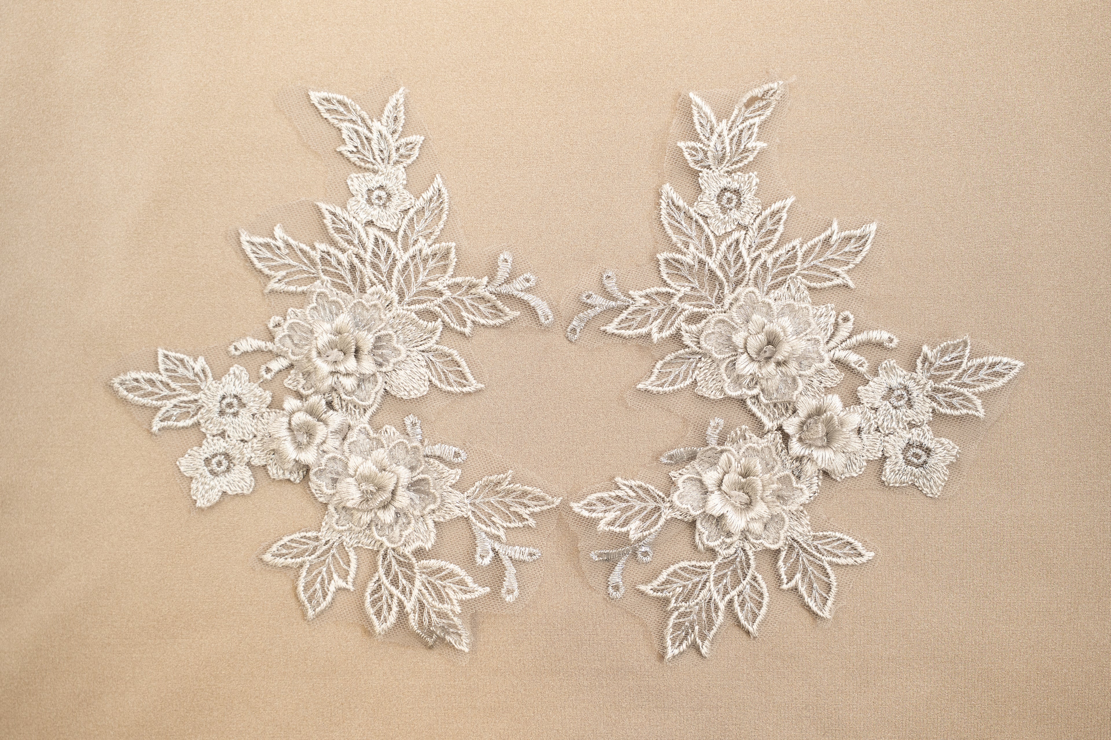 Mia 3D Floral Lace Embroidery Applique CM19x14 Silver Pair