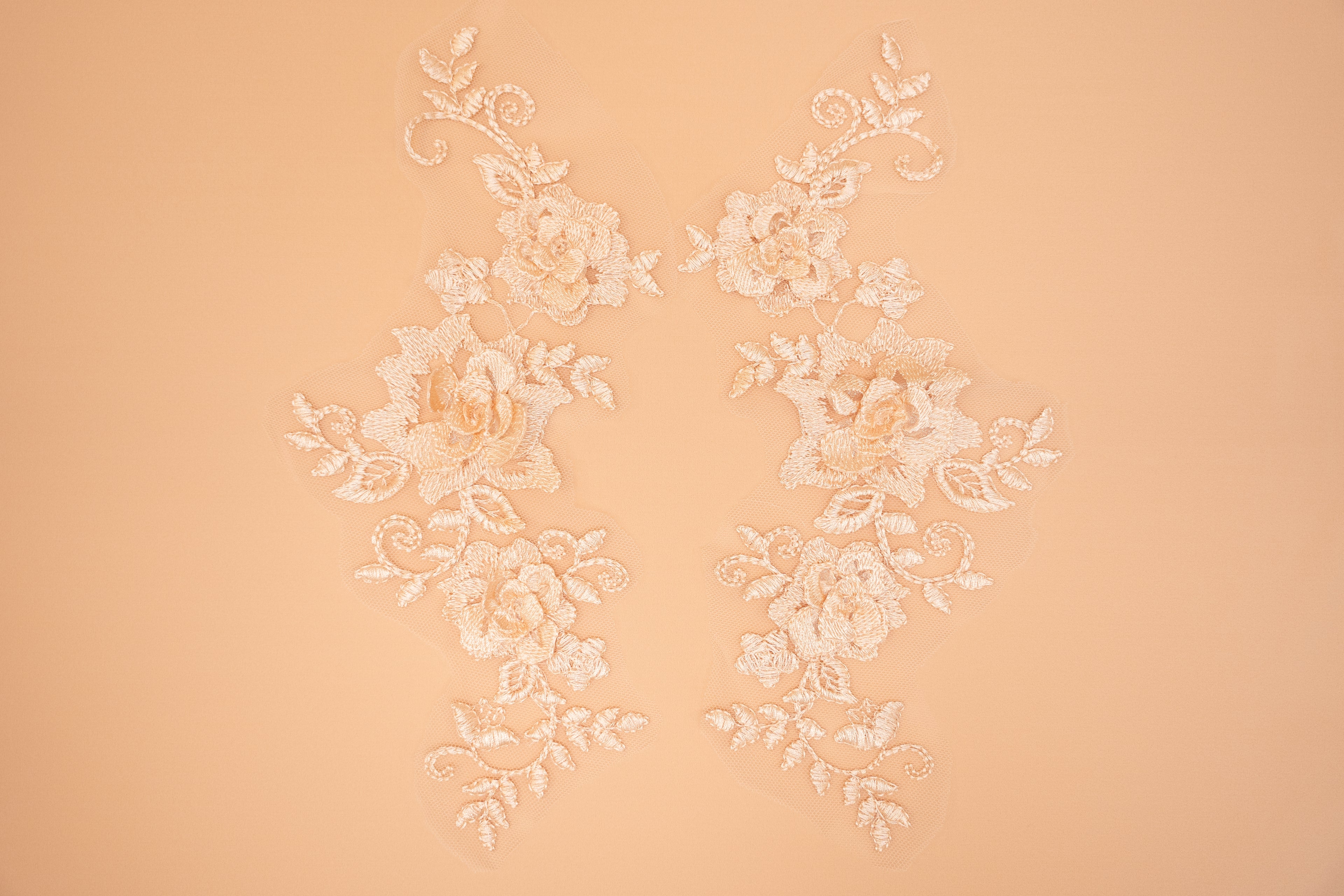 Noa 3D Floral Lace Embroidery Applique CM27x13 Blush Pair