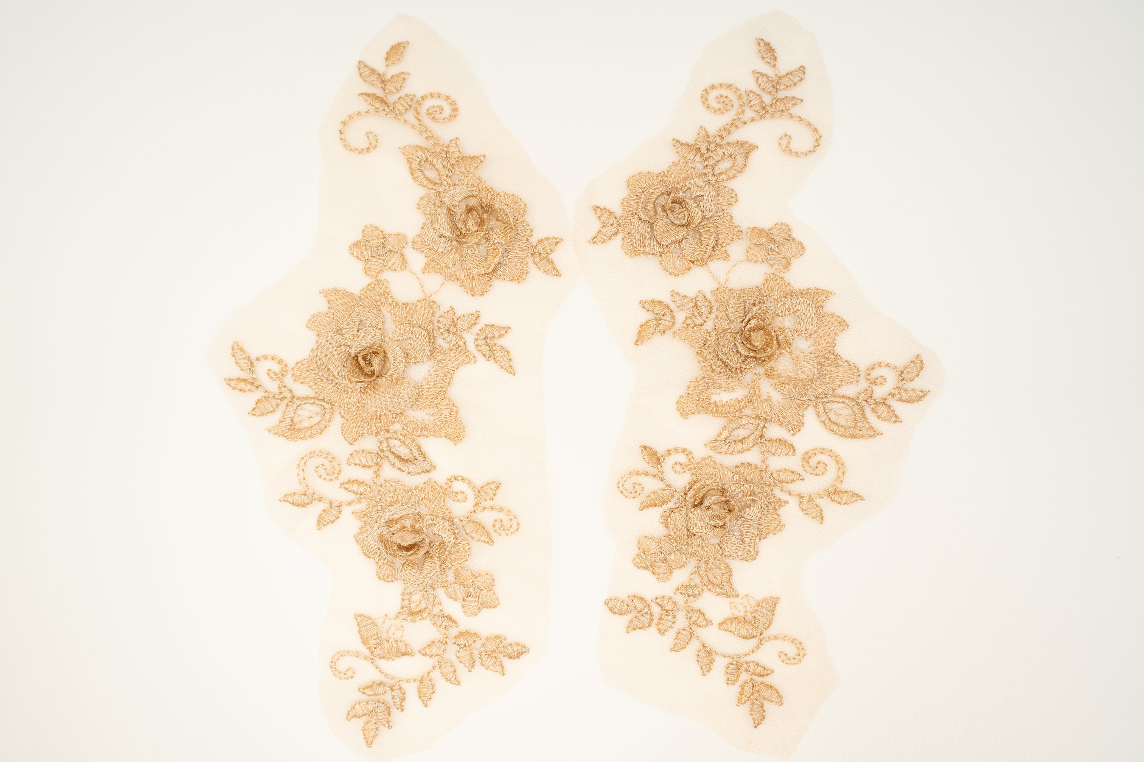 Noa 3D Floral Lace Embroidery Applique CM27x13 Desert Sand Pair