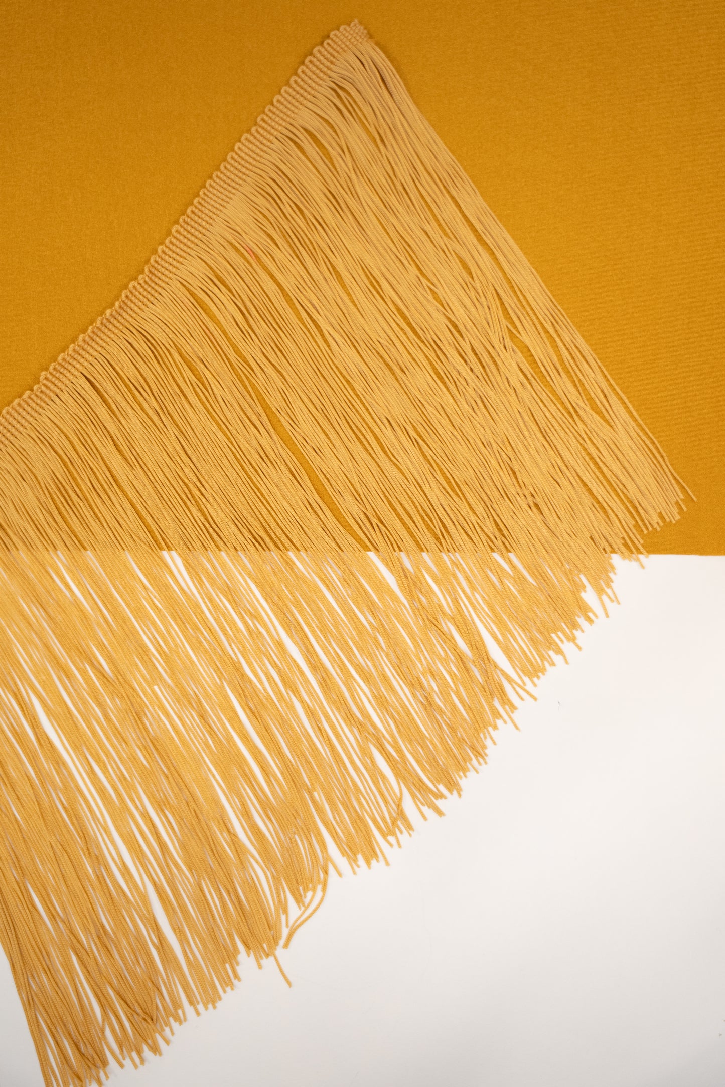 Fringe Ariel 20CM Gold Nylon Double Thread $/foot